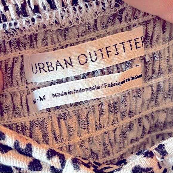 Urban Outfitters animal print crop blouse raw edges cut outs medium M - Picture 2 of 11